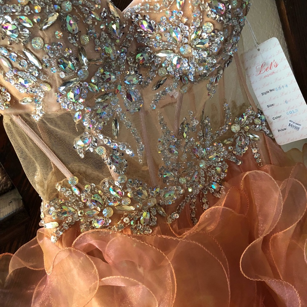 Dress - Picture 3 of 3